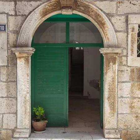 Kalalarga Makarska